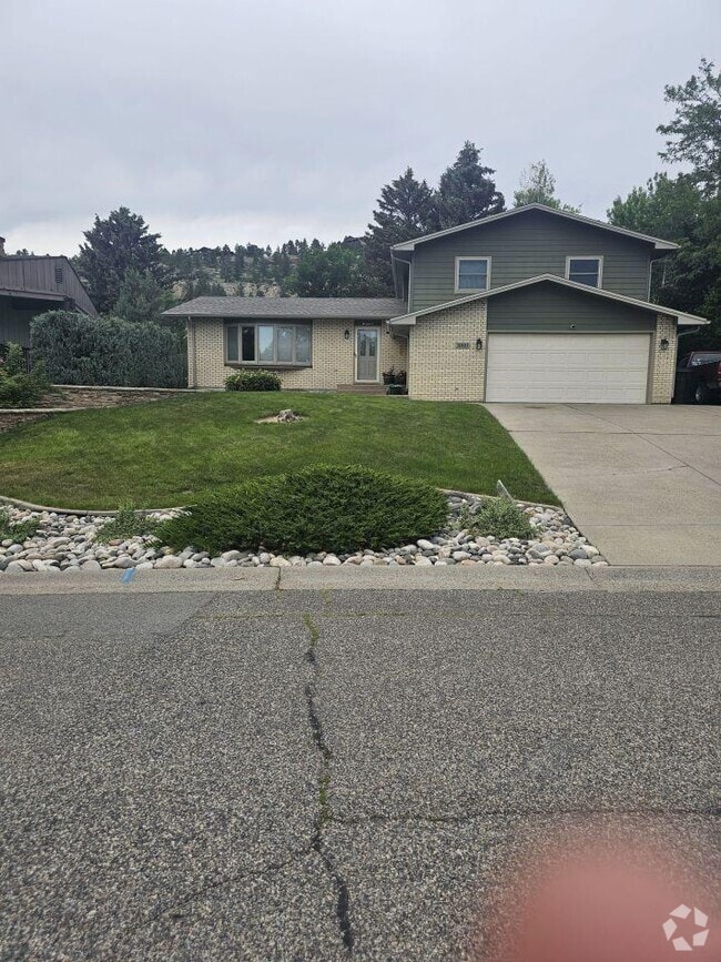 Building Photo - 5 bedroom in Billings MT 59102 Rental
