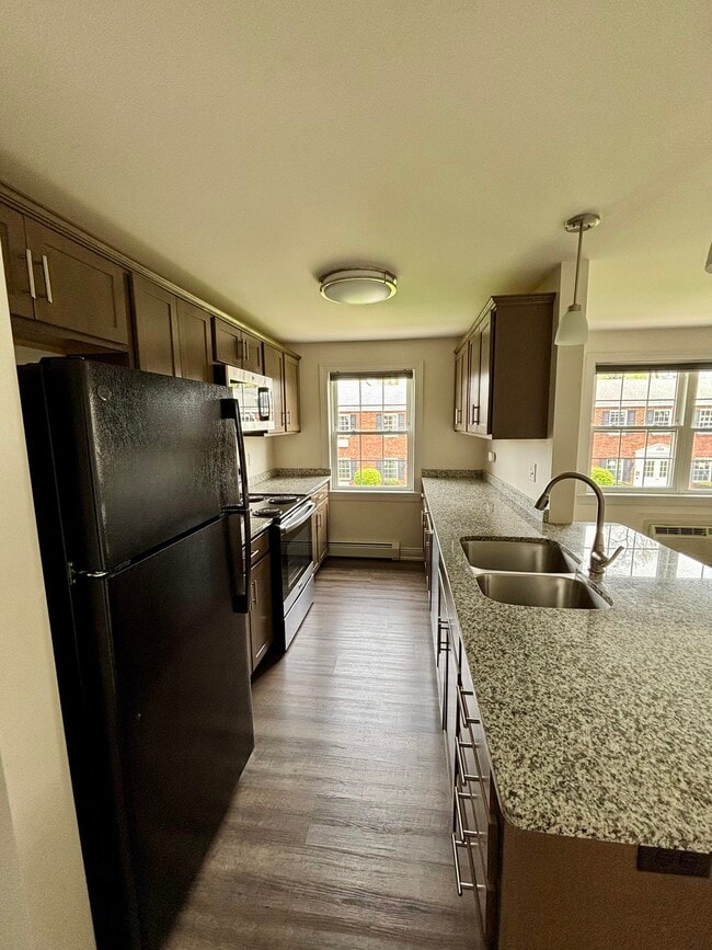 Photo - Copley Court Apartments