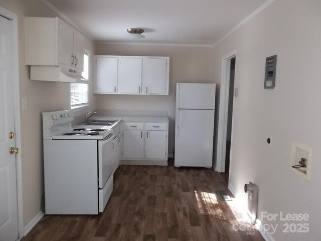 Photo - 3530 Eastwood Dr