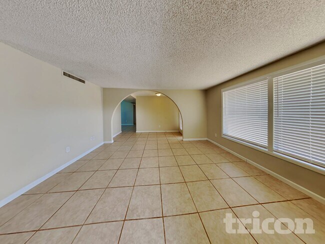 Photo - 3830 W Royal Palm Rd