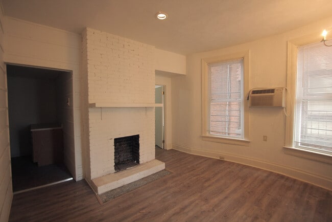 Photo - 419 Peebles St Unit 1