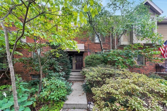 Photo - 3 Bedroom Luxury Condo