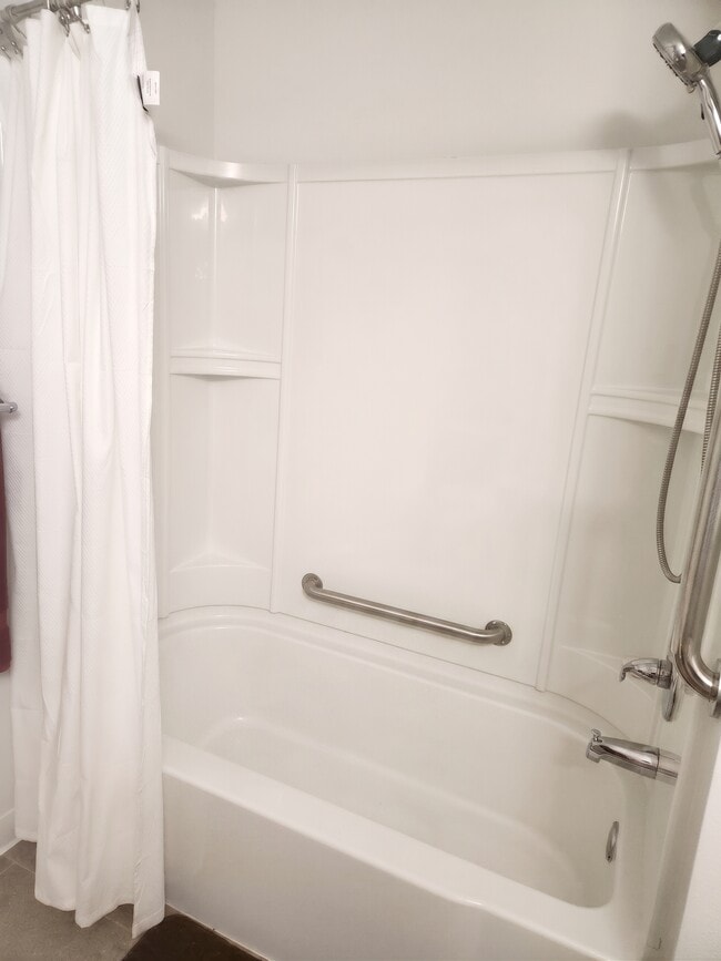 1112 Bridge unit B - Bath - Ecumencial New Horizons
