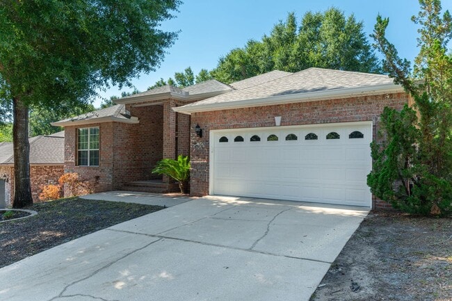Photo - 4 Bedroom in Ideal Neighborhood!!