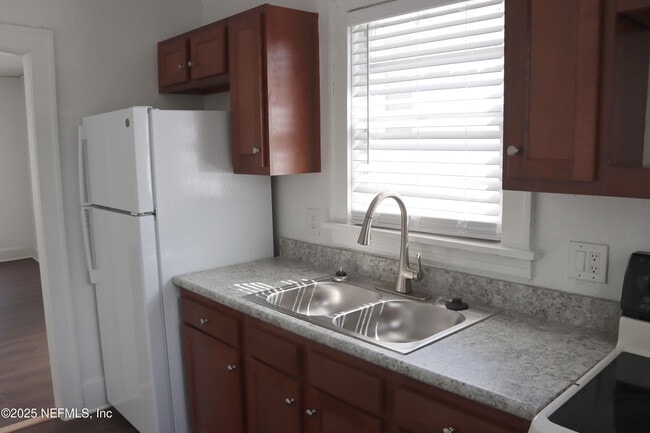 Photo - 1856 Naldo Ave Unit 2