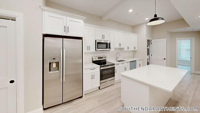 Photo - 220-222 Tremont St. Unidad 1