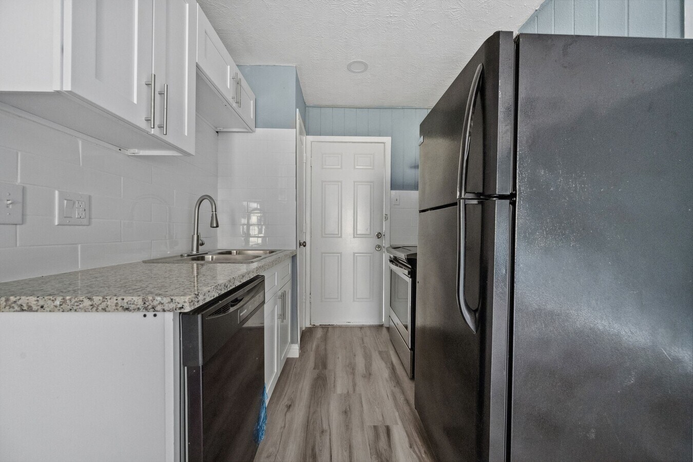 Photo - 3423 Nettleton St