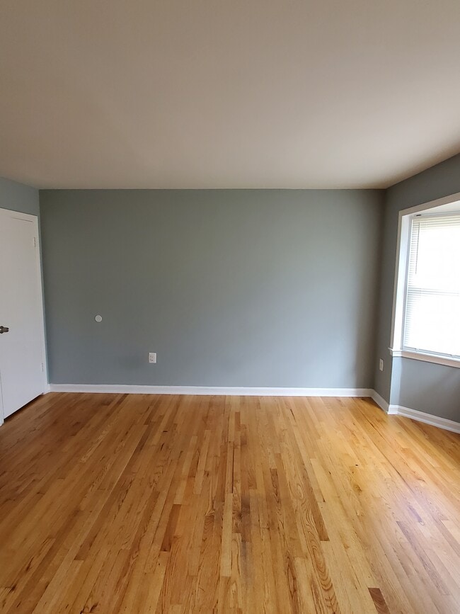 Living room - 2923 Sunset Ln