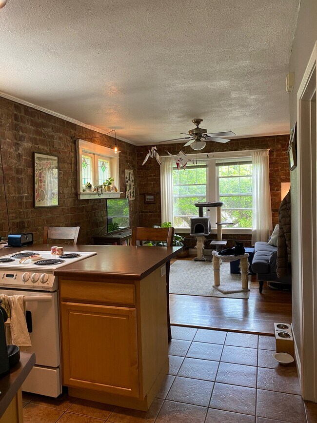 Photo - 2130 Maury Ave Unit 1S