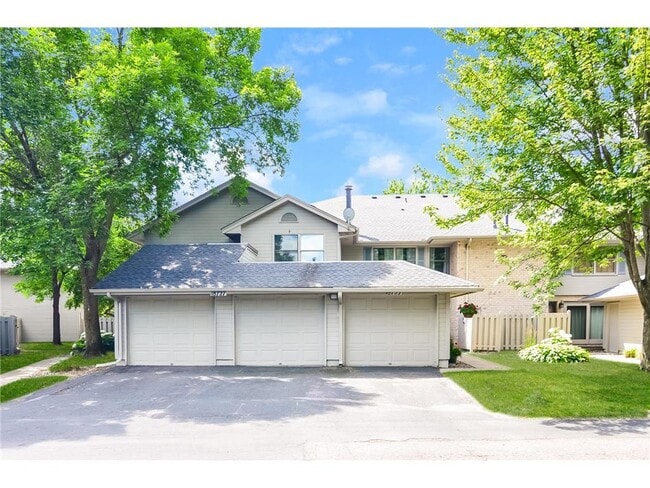 Building Photo - 18727 Clear View Terrace