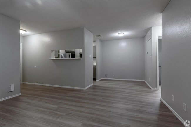 Building Photo - 7610 Cameron Rd Unit 1078 Rental