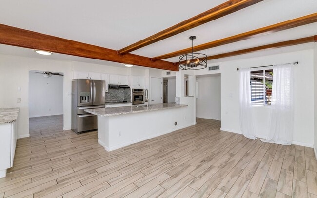 Photo - 3904 E Sahuaro Dr