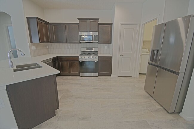 2590 Camino Plata Loop NE