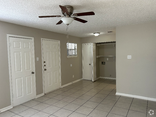 Building Photo - 737 W Mayfield Blvd Rental