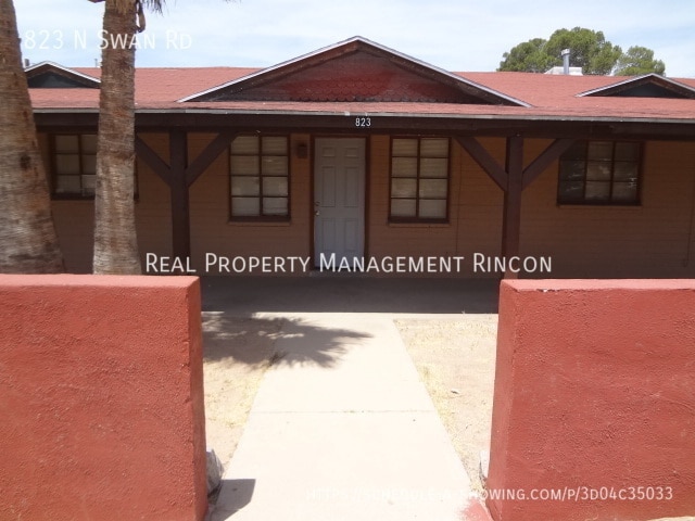 Photo - 823 N Swan Rd