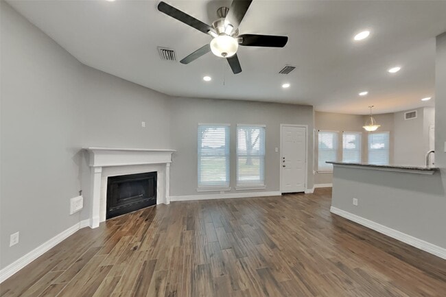 Photo - 21638 Wildcroft Dr