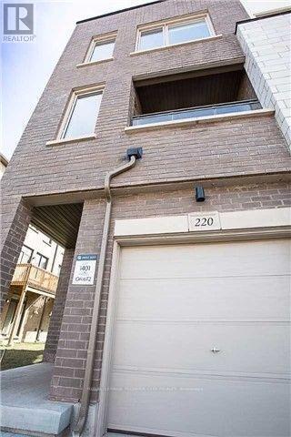 Photo - 220 Huguenot Rd