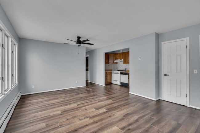 Photo - 1595 E 2nd St Unidad 2-# 2