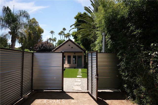 Photo - 6009 Melvin Ave