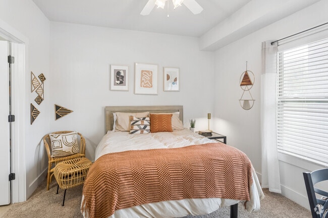 4BR, 4BA - 1,832SF - Bedroom