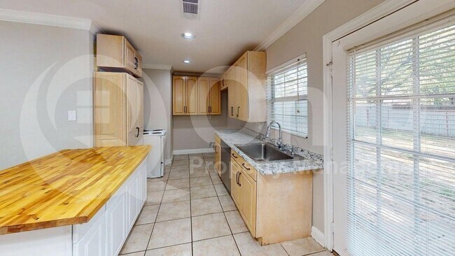 Photo - 810 Pleasant Hills Dr