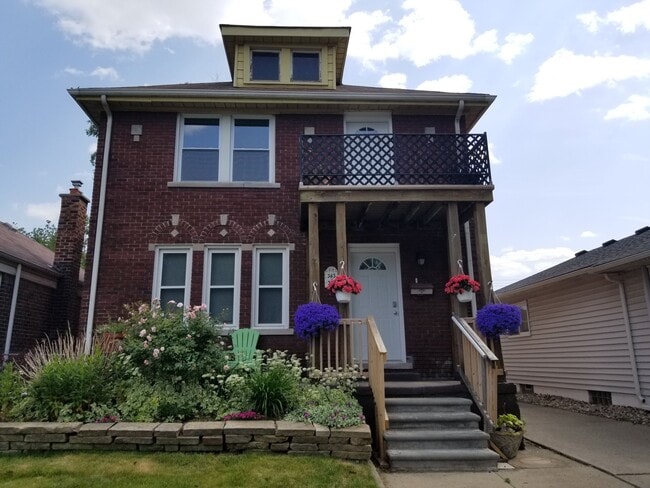 Photo - 363 Highland St