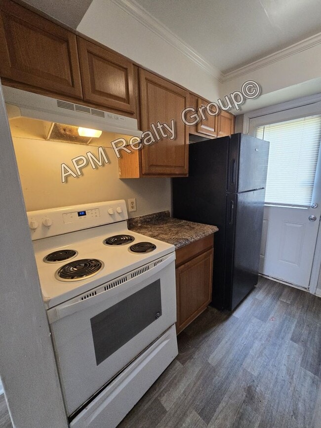 Photo - 320 S Beltline Blvd