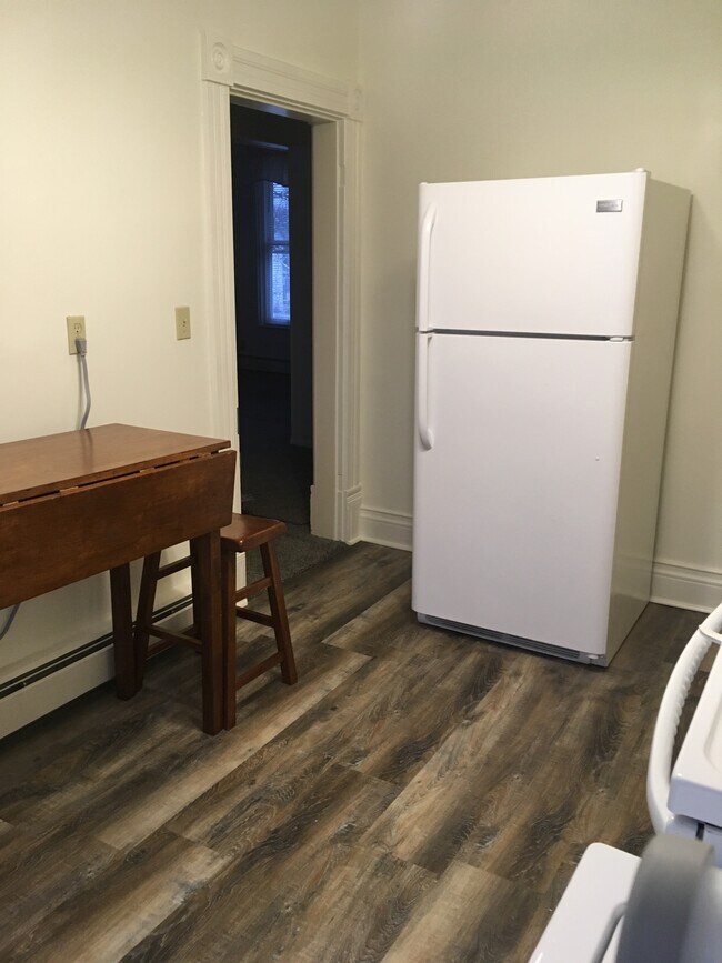 Photo - 221 Locust St Unit B