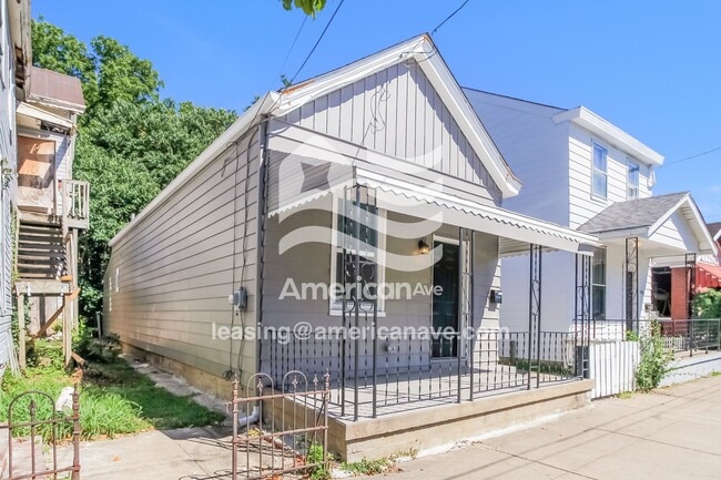 Photo - 1718 Garrard St