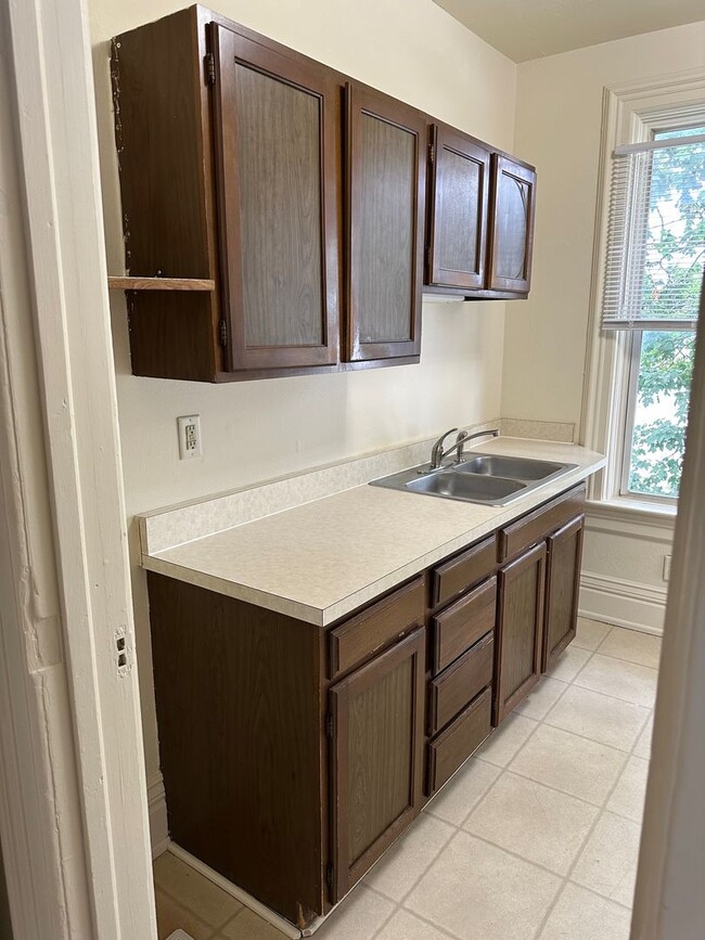 Photo - 504 E Jefferson St Unit 504 1/2