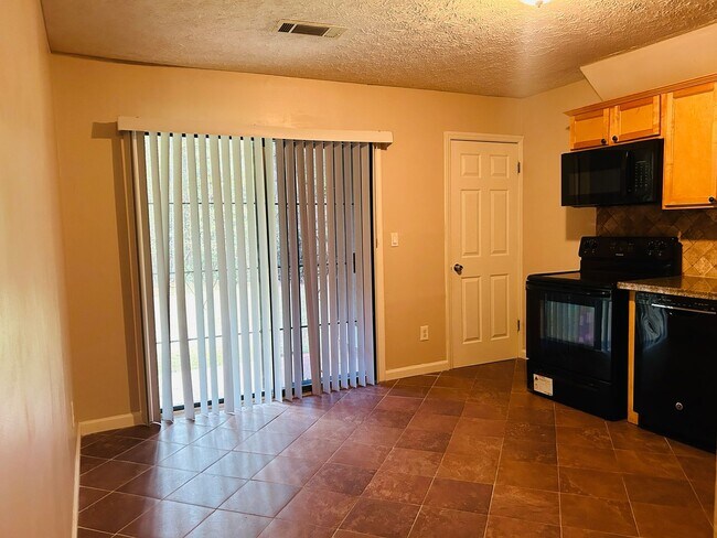 Photo - 140 Summerwood Dr Unit 140 Summerwood Dr  140