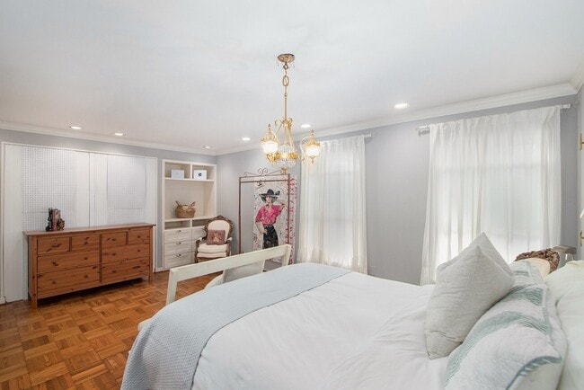 Photo - 2522 Wordsworth St