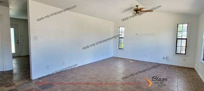 Photo - 2618 Rule St