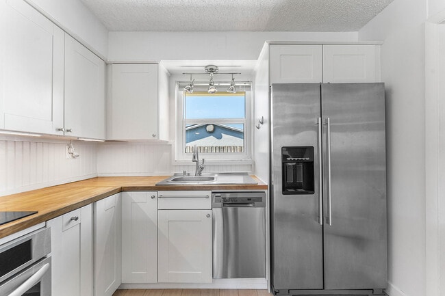 Photo - 7643 Overlook Rd