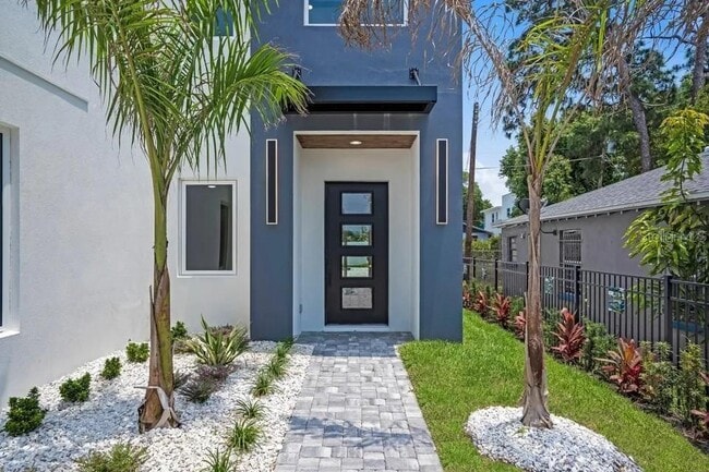 Photo - 1156 Cocoanut Ave