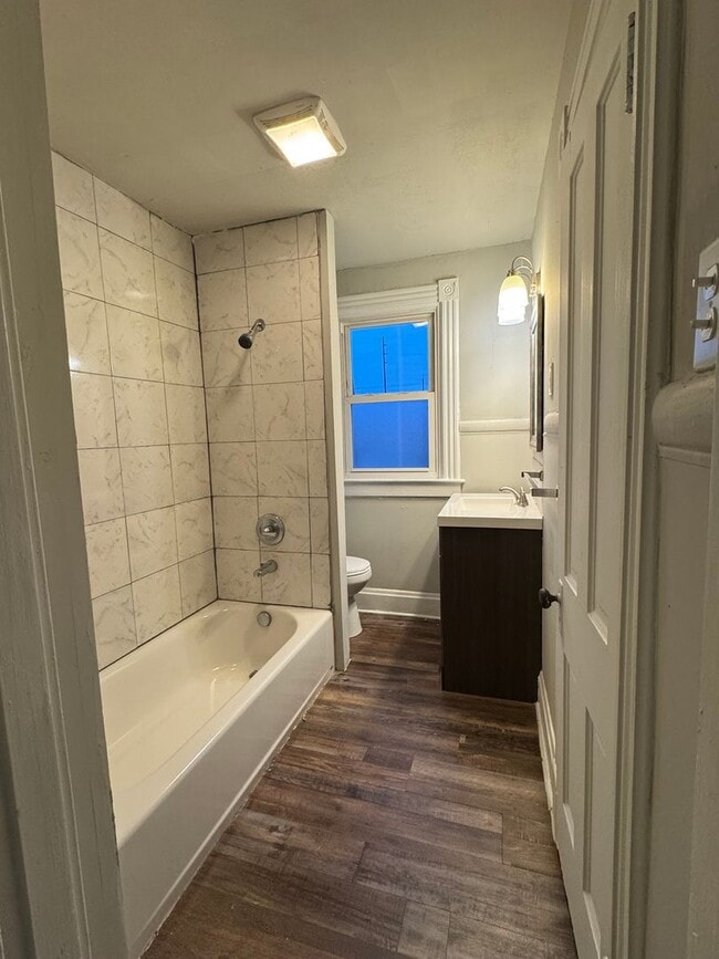 Photo - 1147 Heaton St