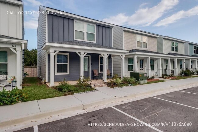 Photo - 142 Coral Breeze Drive