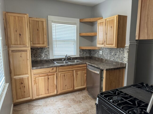 Photo - 1018 Arlington Ct