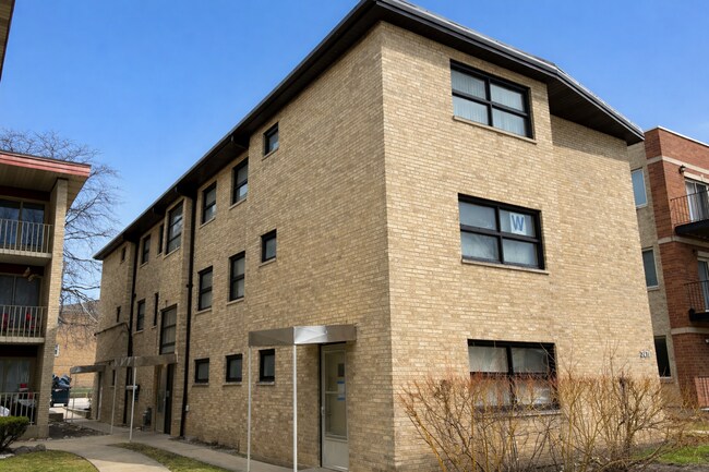 Photo - 2431 N 76th Ct Unit 3w