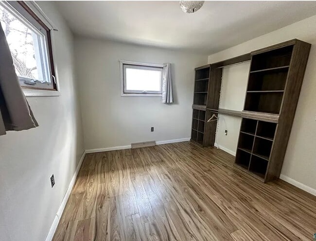 Photo - 2412 Selmser Ave