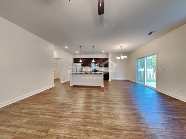 Photo - 308 Bering Ln