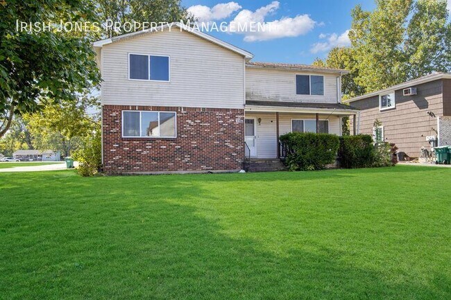 Building Photo - 5700 Glendale Dr Unit Apt. 1