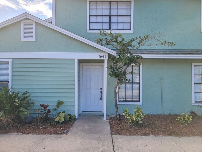 Photo - 1236 Dovehill Dr Unit 1244