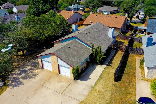 Photo - 619 Luther Dr