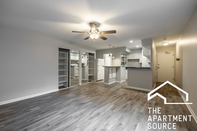 Building Photo - 744 W Gordon Terrace Unit 204