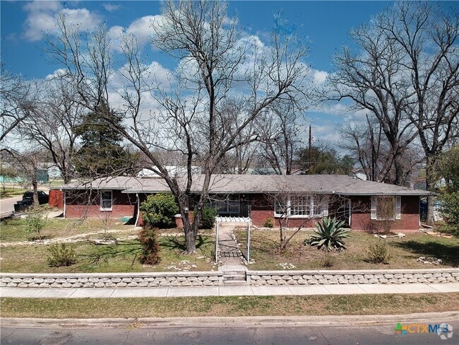 Building Photo - 901 Duncan Ave Rental