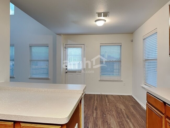 Photo - 1036 Cove Hollow Dr