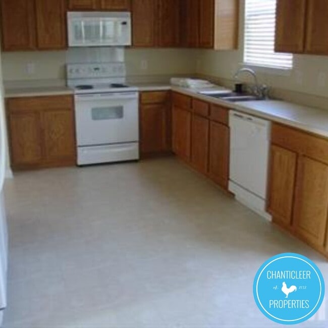 Photo - 105 Chandler Springs Dr