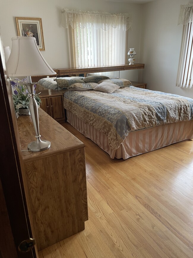 Photo - 1106 E Ardyce Ln Unit Second Floor