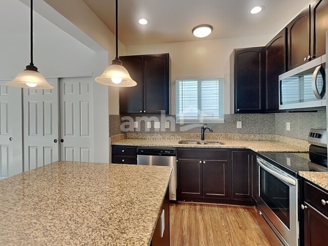 Photo - 1617 Shire Village Dr